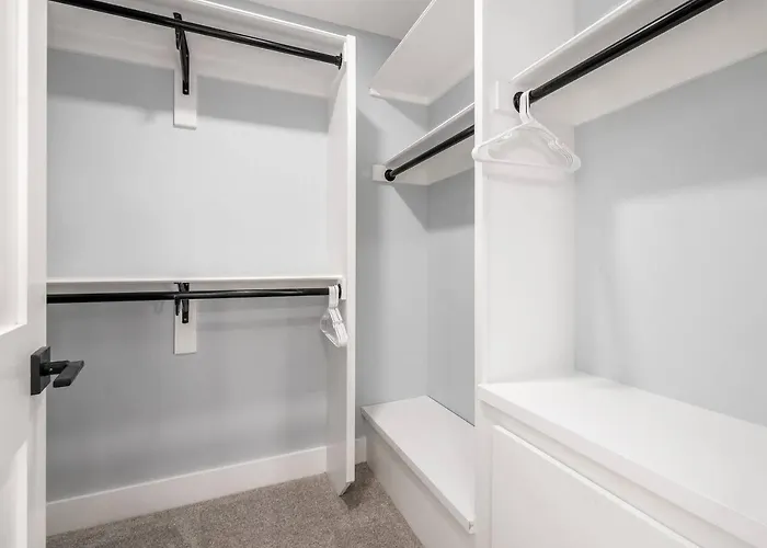 High End New Build, Rooftop Hot Tub, Views Columbus