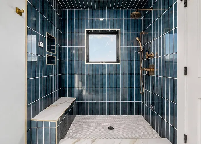 High End New Build, Rooftop Hot Tub, Views Сasa de vacaciones