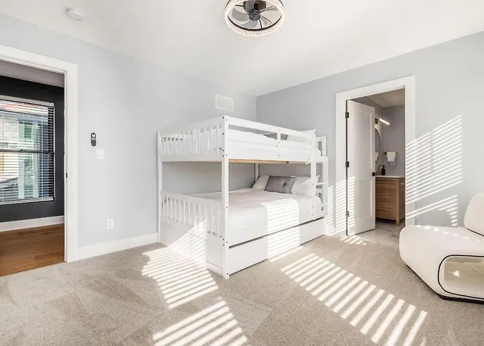 Сasa de vacaciones High End New Build, Rooftop Hot Tub, Views *