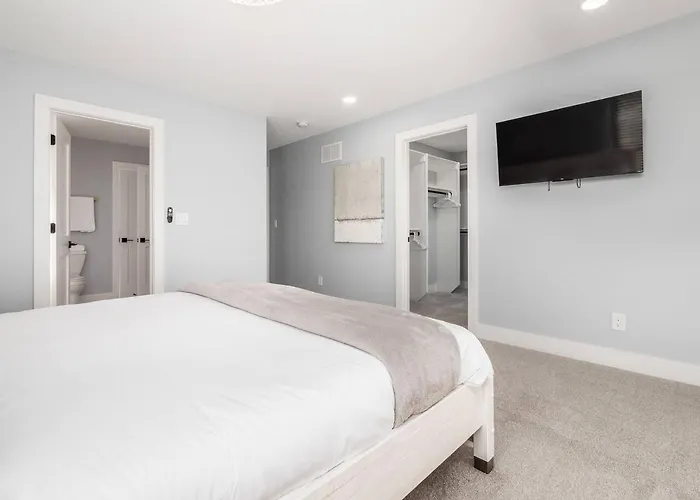 High End New Build, Rooftop Hot Tub, Views * Columbus