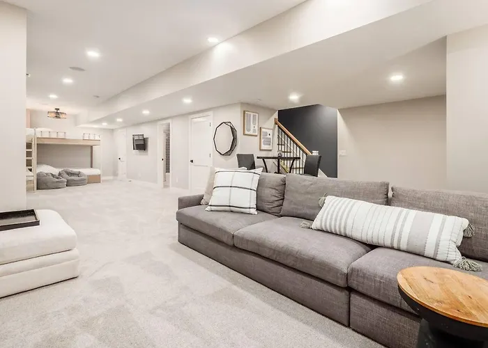 High End New Build, Rooftop Hot Tub, Views * Columbus