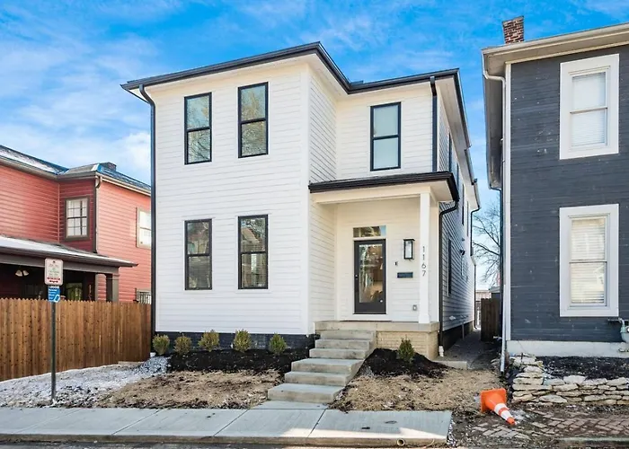 High End New Build, Rooftop Hot Tub, Views *
