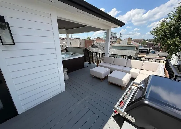 High End New Build, Rooftop Hot Tub, Views *