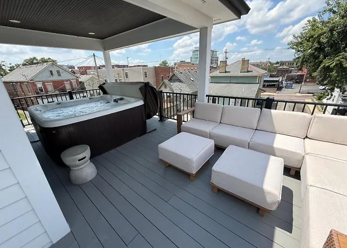 Сasa de vacaciones High End New Build, Rooftop Hot Tub, Views